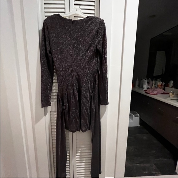 BRAND NEW Misha Long Sleeve Metallic Mini Dress - 8 - Picture 4 of 5